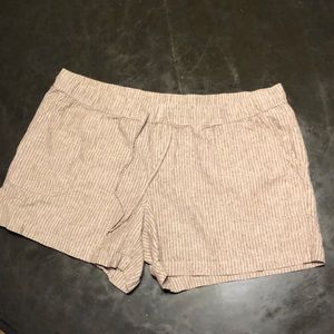 Liz Claiborne Tan and Cream Shorts size XL